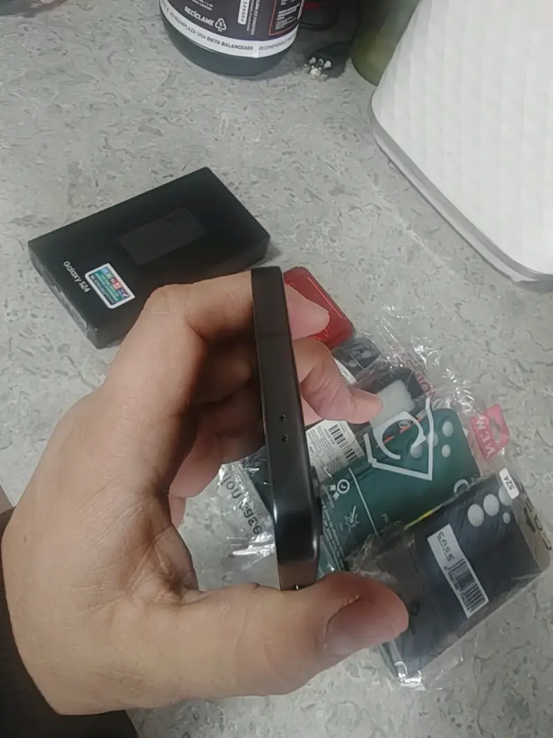 s24 de 256gb + 5 carcasa hombre o mujer nuevas - 5