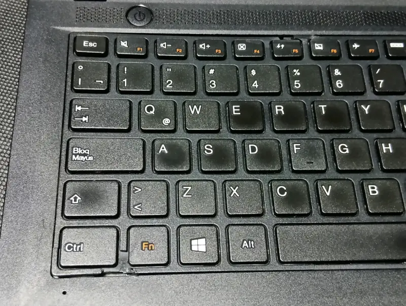Laptop Lenovo Ideapad 100 - 4