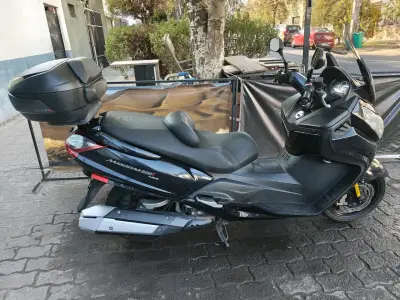 Scooter SYM Maxsym 600i negra en muy buen estado - miniatura 2