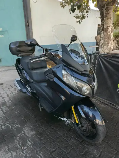 Scooter SYM Maxsym 600i negra en muy buen estado - miniatura 3