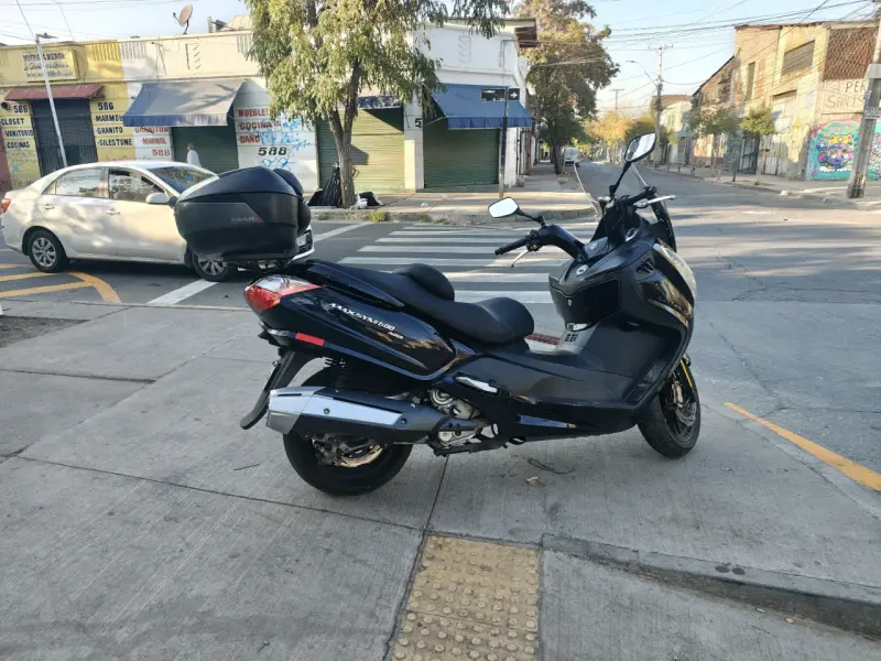 Scooter SYM Maxsym 600i negra en muy buen estado - 6