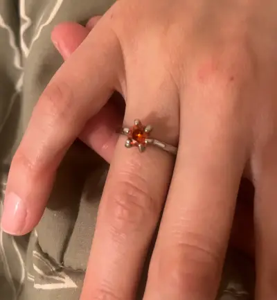 Anillo de acero con piedra naranja - miniatura 1