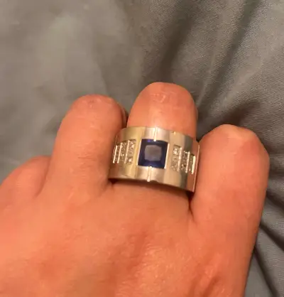Anillo de acero con piedras azul y blanco - miniatura 2