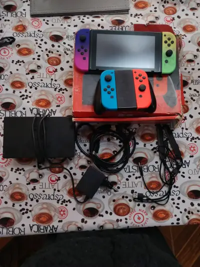 Consola Nintendo Switch con Joy-Con splatoon - miniatura 1