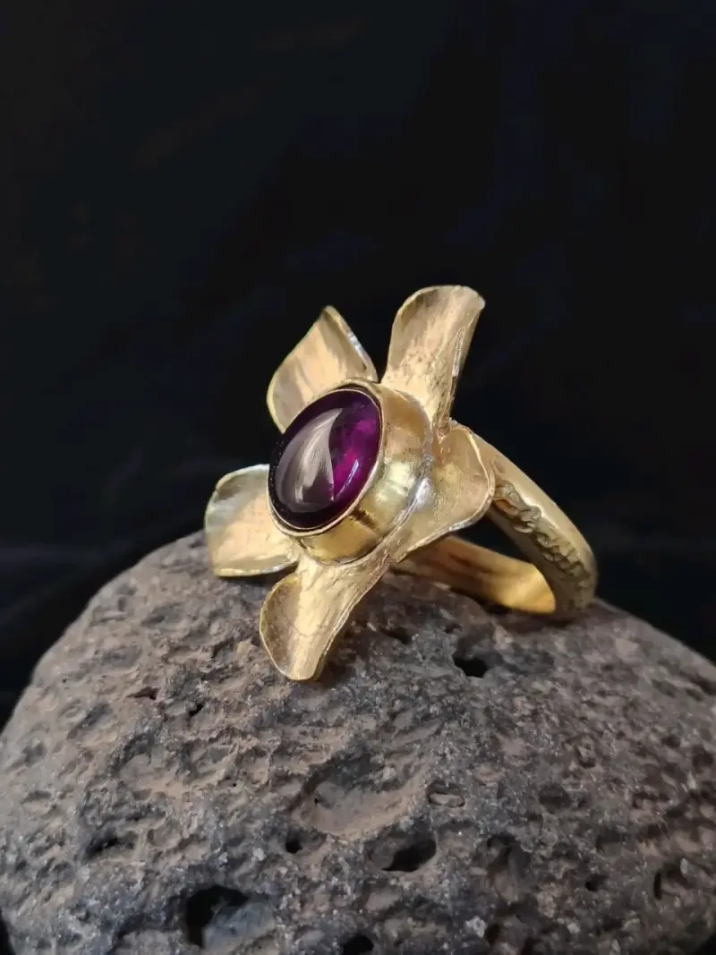 Anillo de flor en bronce con una amatista - 3