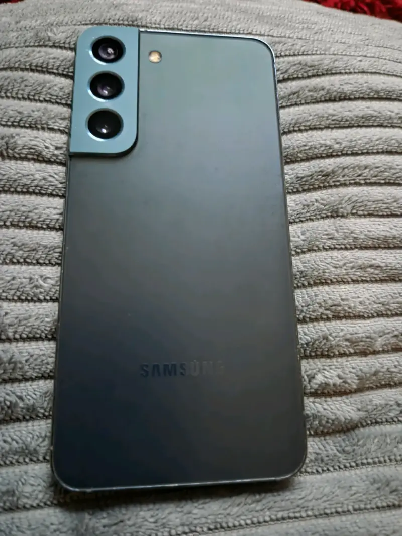 Smartphone Android con pantalla AMOLED - 2