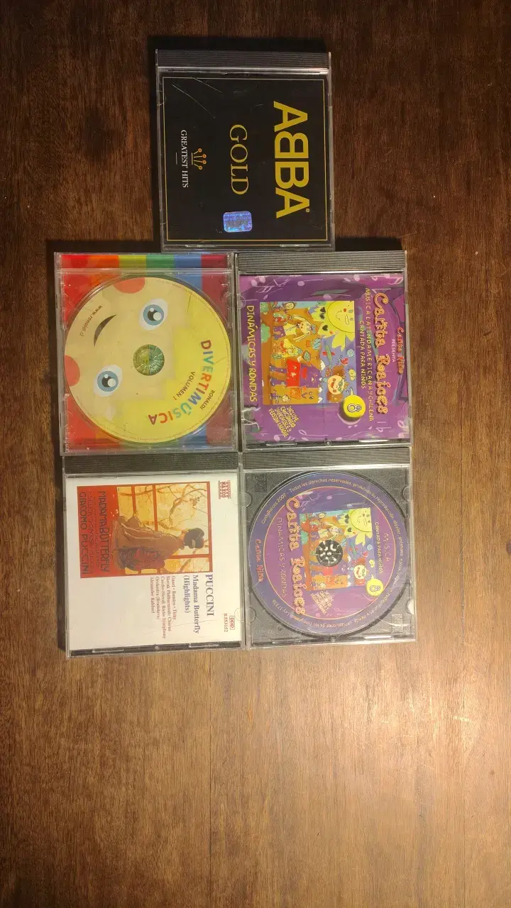 Lote de CDs musicales variados