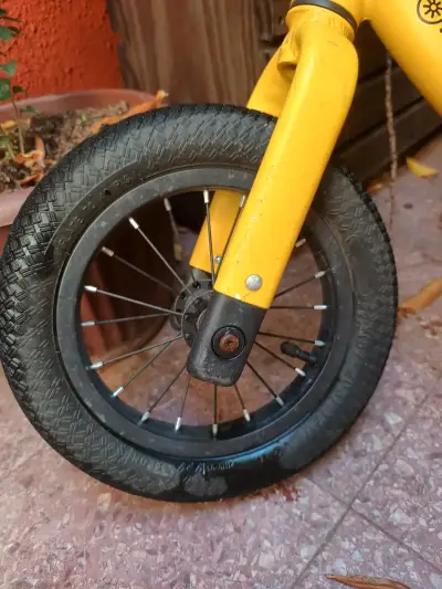 Bicicleta sin pedales Roda amarilla para niños - miniatura 2