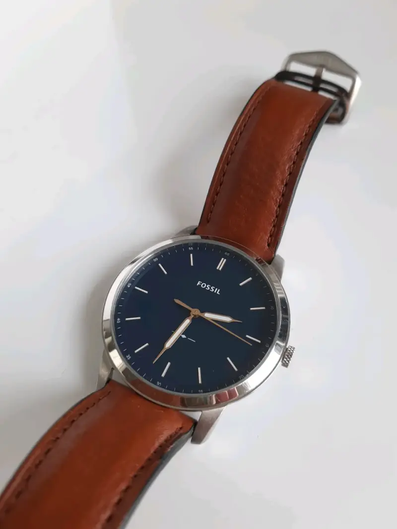 Reloj Fossil con correa de cuero marrón - 2