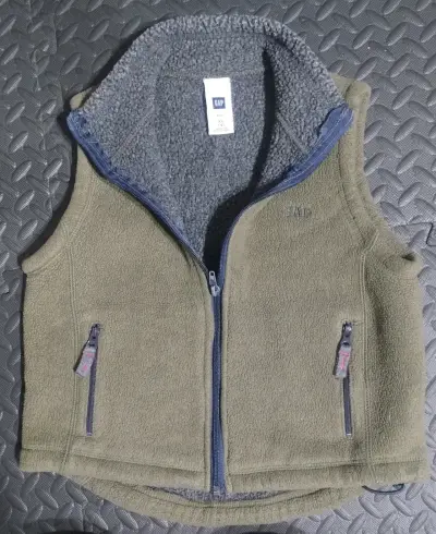 Chaleco polar GAP verde con cierre - miniatura 2