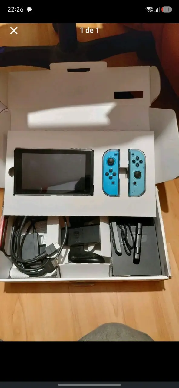 Consola Nintendo Switch con Joy-Con azul