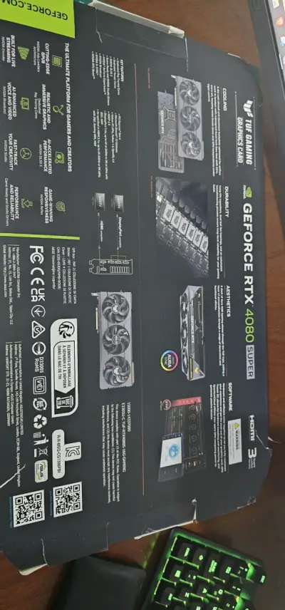 Tarjeta gráfica ASUS TUF Gaming RTX 4080 - miniatura 2