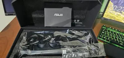 Tarjeta gráfica ASUS TUF Gaming RTX 4080 - miniatura 4