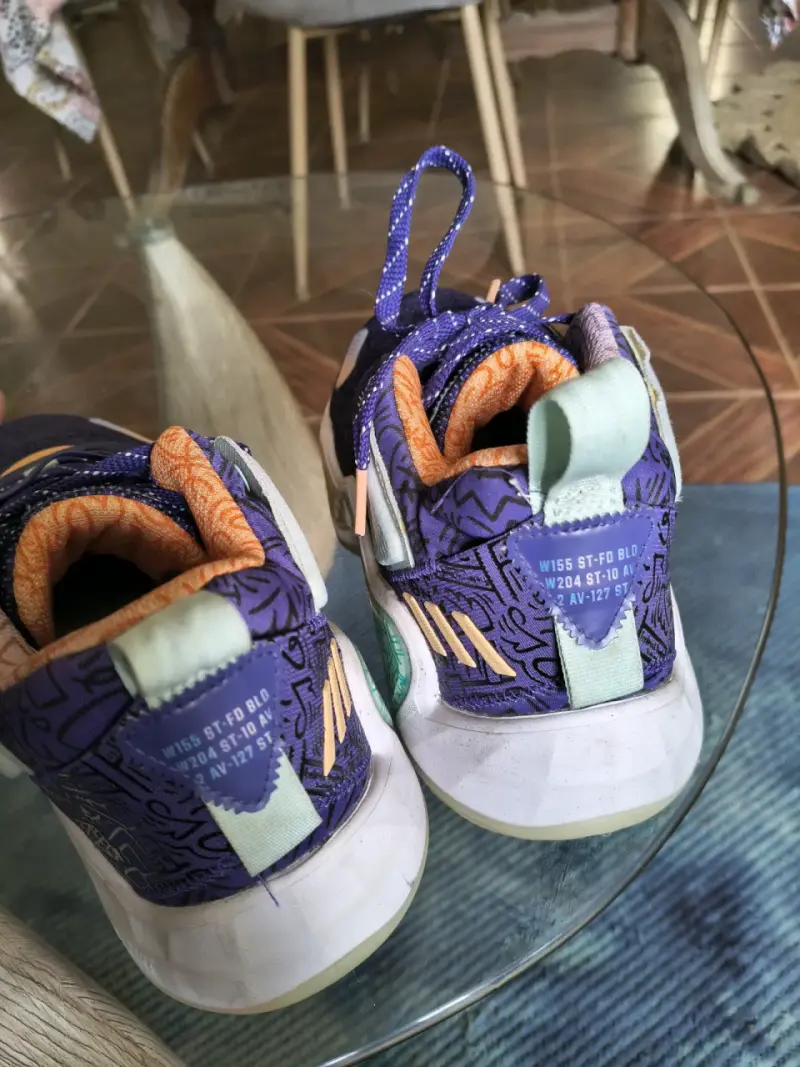 Zapatillas deportivas Nike moradas y naranjas - 3