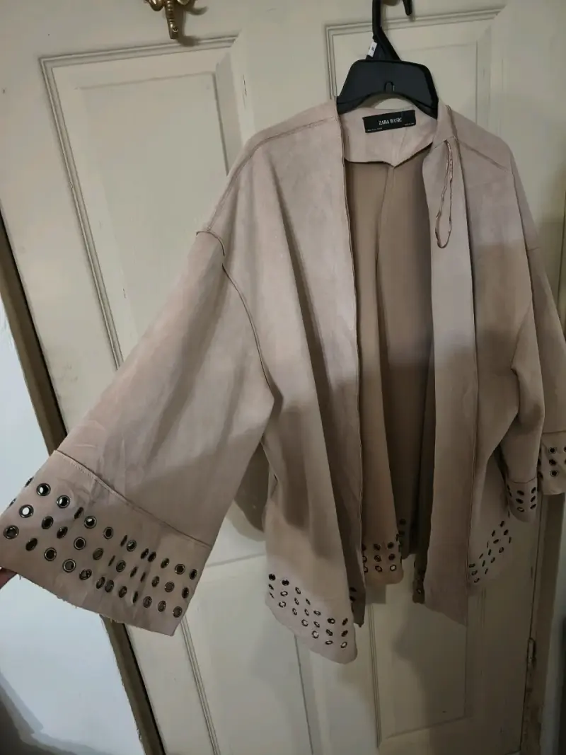 Abrigo Zara Basic beige con tachuelas - 2