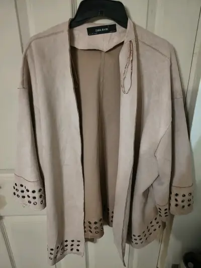 Abrigo Zara Basic beige con tachuelas - miniatura 4