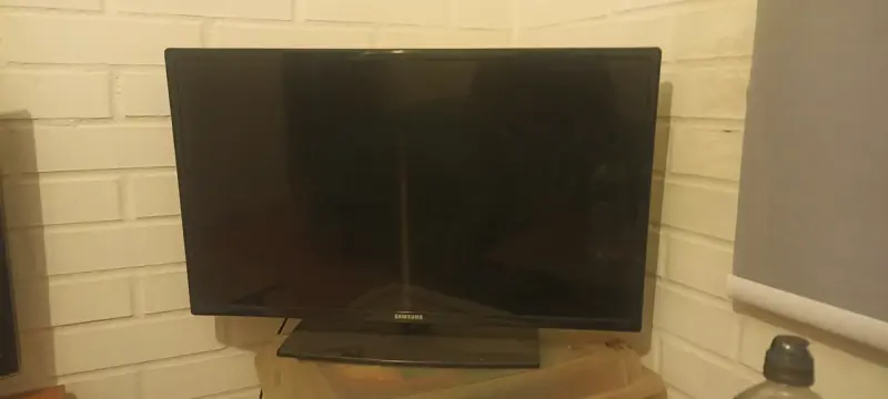 Televisor Samsung de 32 pulgadas en buen estado - 1