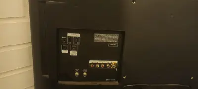 Televisor Samsung de 32 pulgadas en buen estado - miniatura 2