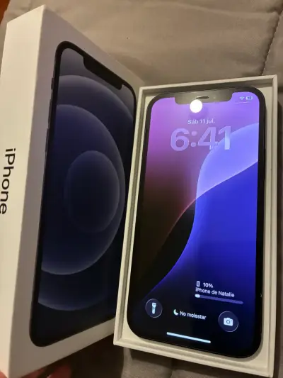 iPhone 12 en caja original - miniatura 1