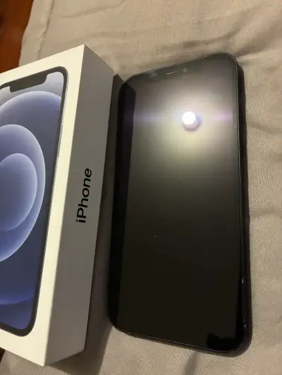 iPhone 12 en caja original - miniatura 3