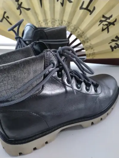 Botines mujer CAT  de cuero gris metalizado - miniatura 1