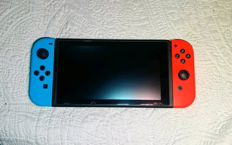 Consola Nintendo Switch con accesorios completos - 5