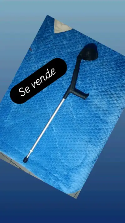 Bastón ortopédico ajustable en buen estado - miniatura 1