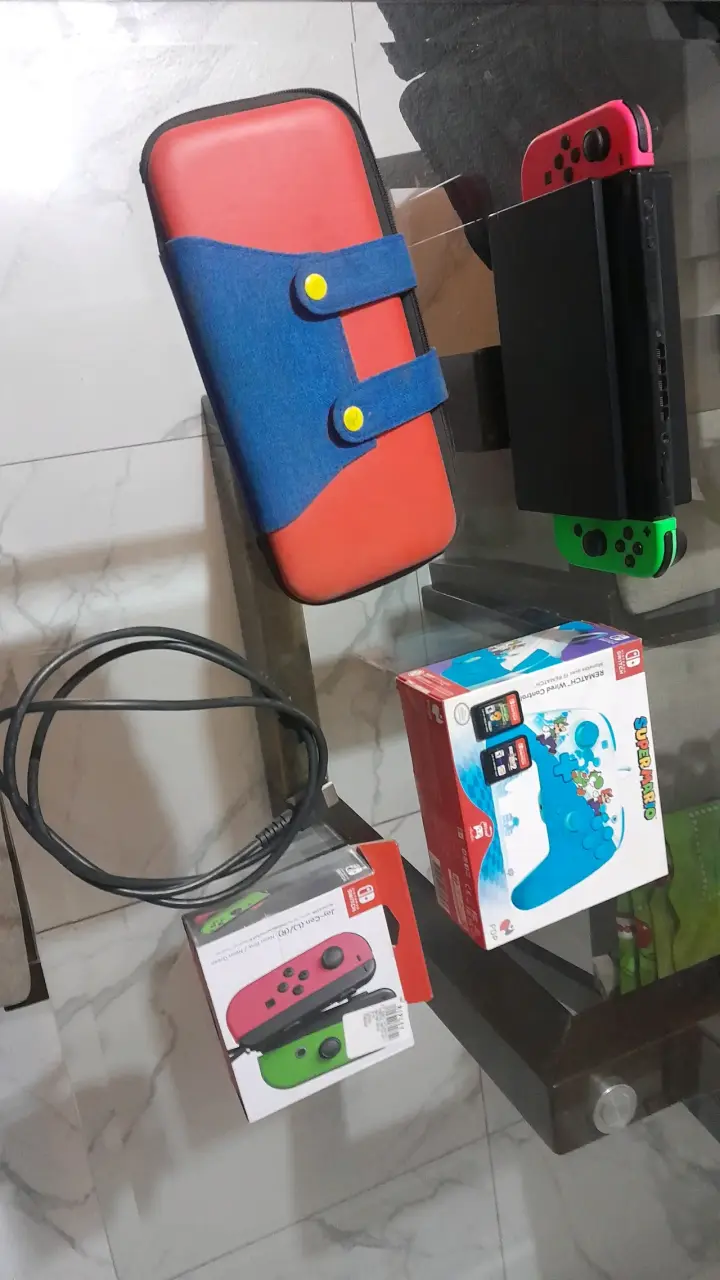 Consola Nintendo Switch con accesorios