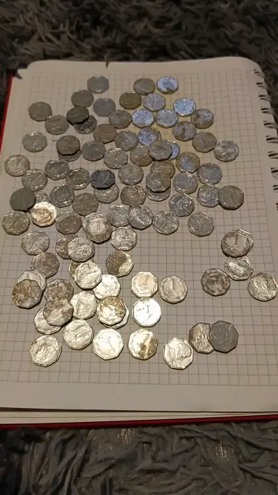 Colección de monedas antiguas variadas - miniatura 1