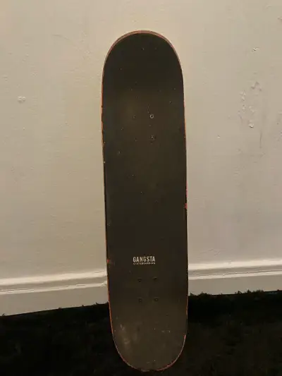 Tabla de skate Gangsta usada - miniatura 1