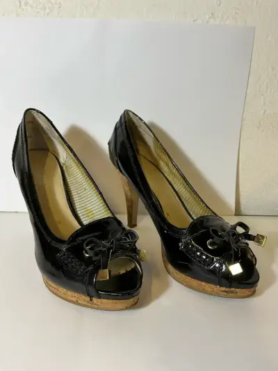 Tacones negros de charol con plataforma TALLA 35 - miniatura 1
