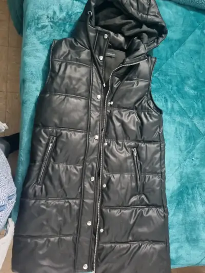 Chaqueta Larga Zara acolchado negro con capucha - miniatura 1
