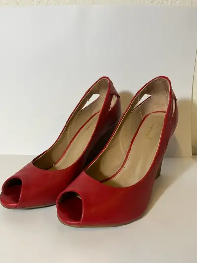 Zapatos de tacón rojo con punta abierta TALLA 35 - miniatura 1