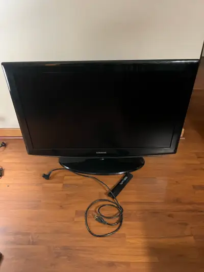 Televisor Samsung LCD 40” – Funciona Perfecto - miniatura 1