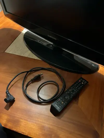 Televisor Samsung LCD 40” – Funciona Perfecto - miniatura 5