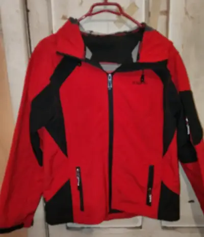 Chaqueta deportiva azul y roja - miniatura 2