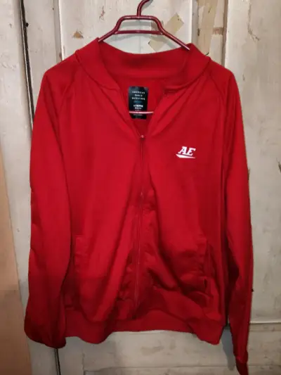 Chaqueta deportiva azul y roja - miniatura 3