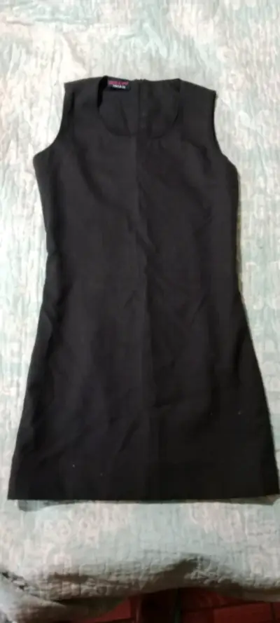 Vestido negro sin mangas talla 36 - miniatura 1