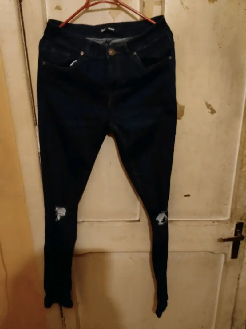 Pantalones negros a cuadros con bolsillos - 3