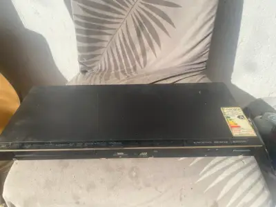 Reproductor Blu-ray Panasonic DMP-BDT220 - miniatura 1
