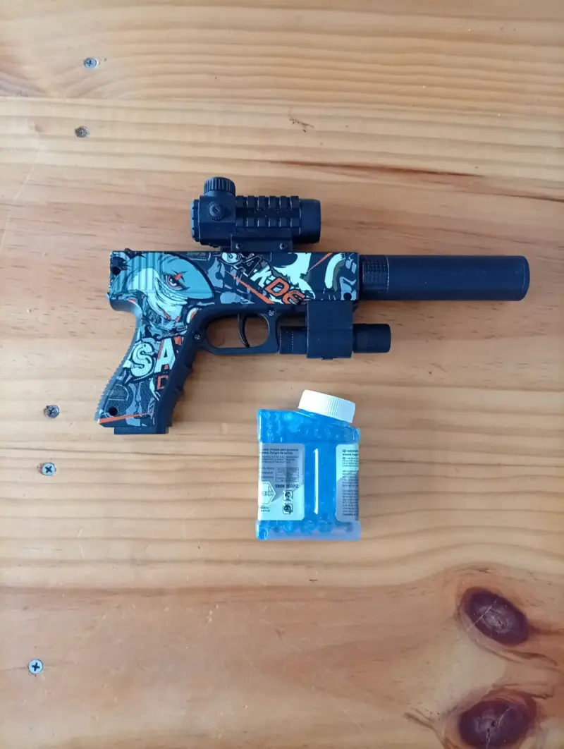 Pistola de juguete con mira y balines - 2