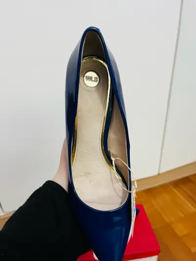 Zapatos de tacón azul elegantes - miniatura 3