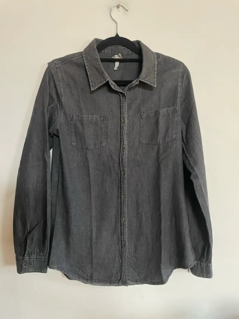 Camisa de mezclilla gris manga larga - 1