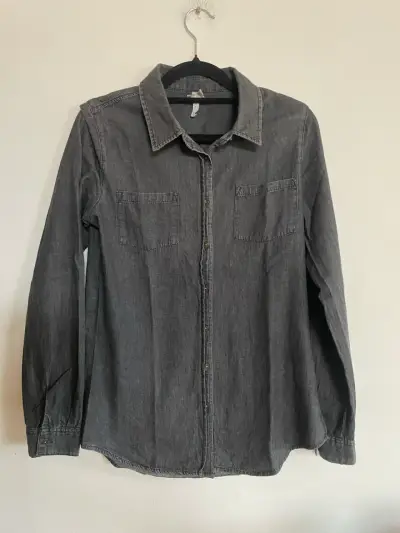 Camisa de mezclilla gris manga larga - miniatura 1