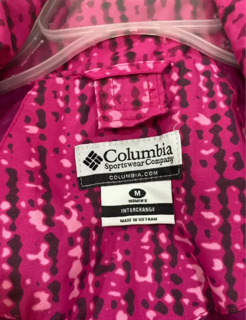 Chaqueta impermeable rosada para mujer - 2