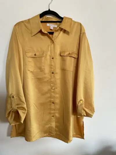 Blusa amarilla de manga larga para mujer - miniatura 1