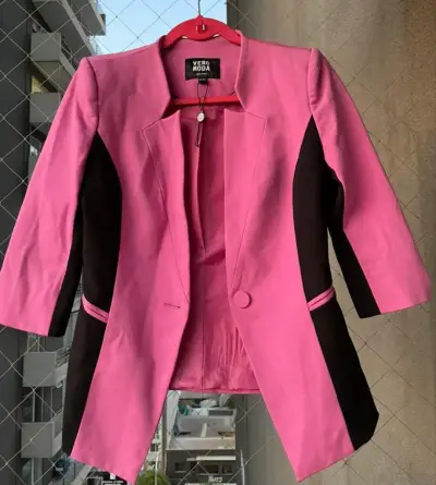 Blazer rosa Vero Moda con detalles negros - miniatura 1