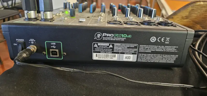 Consola de mezcla con efectos marca mackie - 2