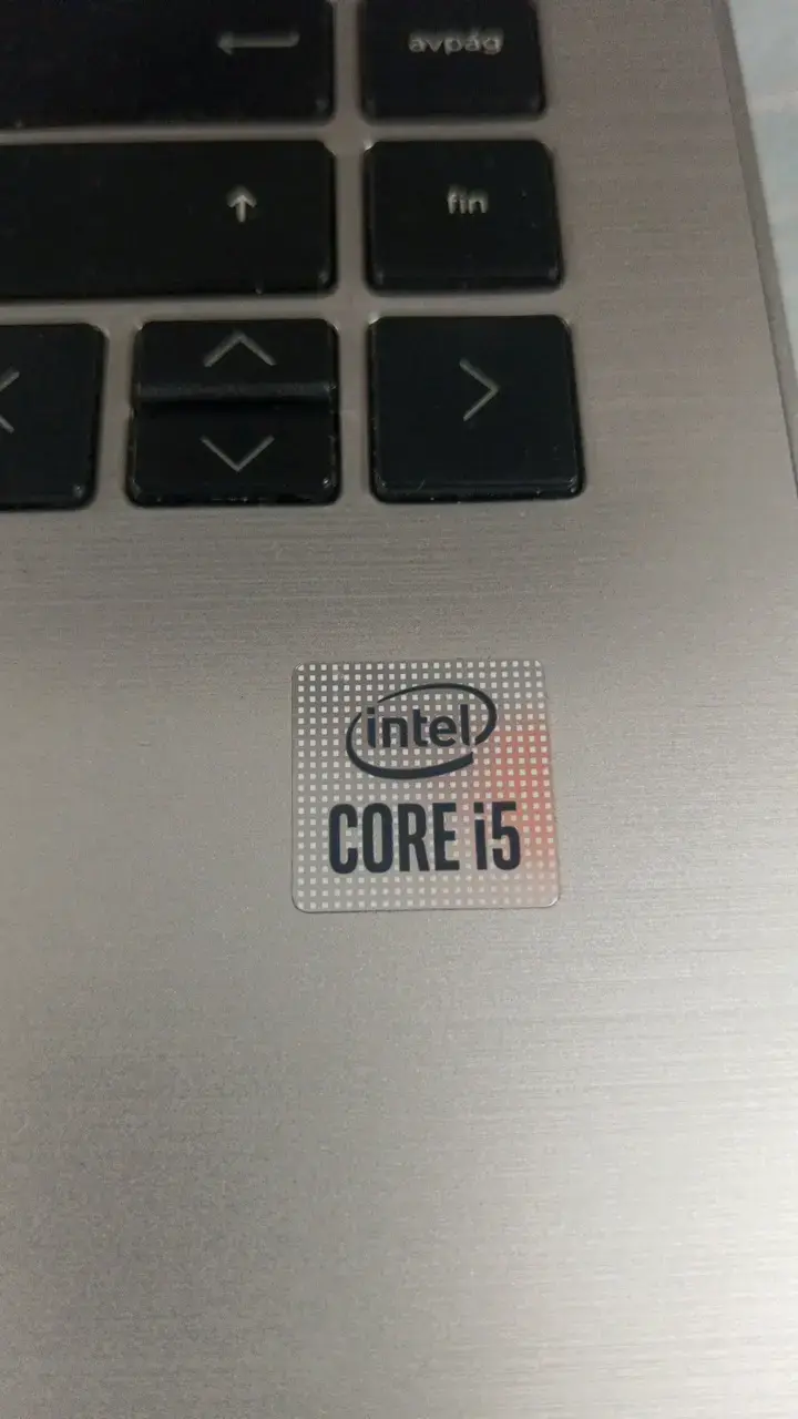 Laptop HP con pantalla de 15 pulgadas - 3