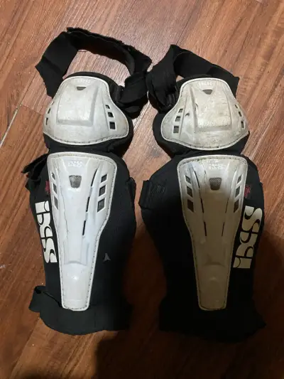 Rodilleras de protección IXS para deportes extremos - miniatura 1